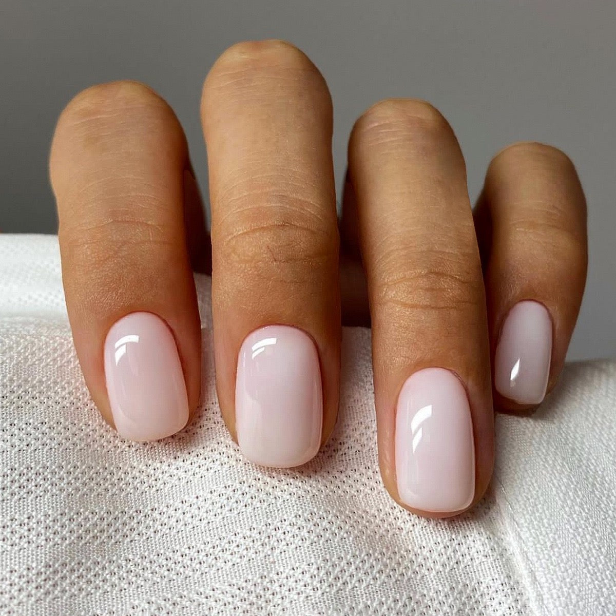 Pure Color Wearable Nail - Elegant and Simple Monochrome Design for Stylish Nails